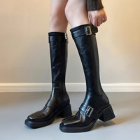 Bottes de chevalier pour femme, nouveau style automne 2026, à bout carré, avec fermeture éclair, coupe ajustée, hauteur genou, à talon épais