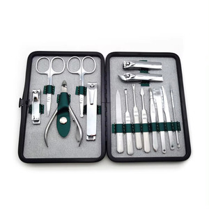 15 pièces en 1 coffret cadeau de luxe ensemble de manucure coupe-ongles professionnel de haute qualité ensemble d'outils de pédicure et de manucure pour salon - Product Image 4