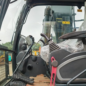 Excavadora usada HYUNDAI 215-9 de 21 toneladas de buena calidad, excavadora de orugas usada de 2. 000 R210W de buena calidad, excavadora de orugas de 1. ª generación para Venta barata - Product Image 6