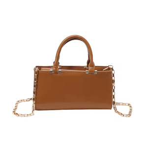Sac pour femme de conception nouvelle, sac à bandoulière de luxe en cuir verni, sac à bandoulière tendance en cuir PU pour femme, sac fourre-tout - Product Image 3