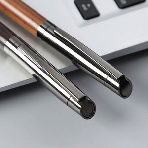 Ensemble cadeau de bureau en bois de rose avec logo personnalisé de luxe, stylo en bois promotionnel personnalisé - Product Image 3