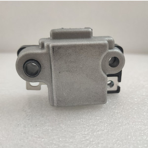 126000-0200 126000-0260 VR-2005-12 IN217 131527 Bộ Điều Chỉnh Điện Áp Tự Động 24V - Product Image 5