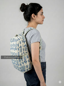 Sac à dos en coton matelassé imprimé à la main de haute qualité, motif floral ethnique indien, bohème, léger et portable pour le collège - Product Image 3
