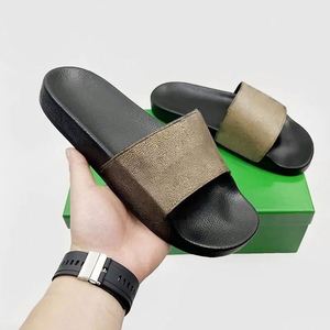Trending Product 2026 Factory Direct Sale High Quality Best Selling slippers 2026 Trend Luxury Men Women <b>Slide</b> slippers - Product Image 2
