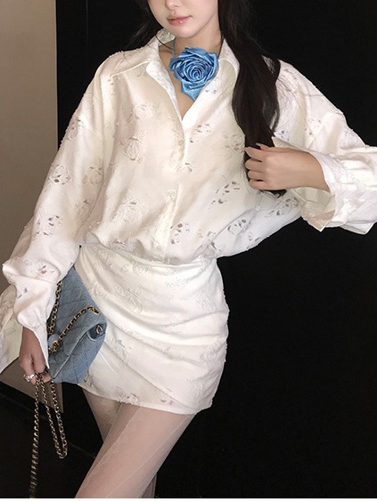 Abito bianco chiaro di luna