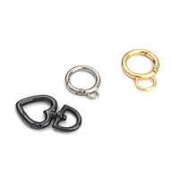 En gros : Porte-clés en forme de cœur, Anneau à ressort, Anneau ouvert, Anneau métallique en forme de 8, Boucle à ressort, Boucle de sac en alliage de zinc, Accessoires