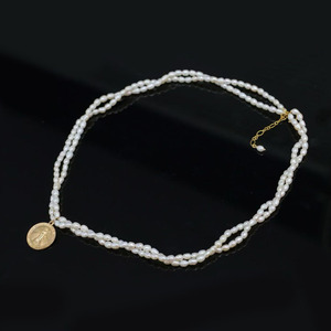 14K Gold Filled Virgin Mary Coin Necklace, Natural Rice Freshwater Pearl Chain, Dainty Handmade Religious Jewelry for Women - Product Image 2