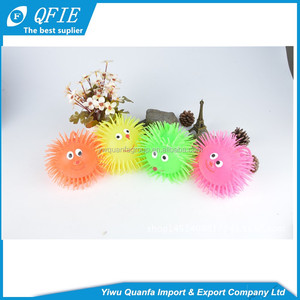 Bán buôn đáng yêu <span class=keywords><strong>TPR</strong></span> ánh sáng lên Nhỏ Lông nhấp nháy Yoyo Bóng đồ chơi cho viên nang trong máy bán hàng tự động - Product Image 4