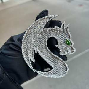 Bijoux en diamant Moissanite taille baguette ronde de qualité supérieure faits à la main pendentifs et breloques de fête à effet glacé - Product Image 2