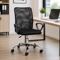 Fauteuil de bureau exécutif moderne en maille noire, design élégant, accoudoirs en PP chromé, vérin à gaz 100 mm, certifié ISO, pivotant et inclinable