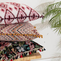 Housse de coussin chauffante portable en tricot géométrique noir et blanc à rayures florales, jacquard, style nordique et ethnique d'Afrique du Sud pour chambre à coucher