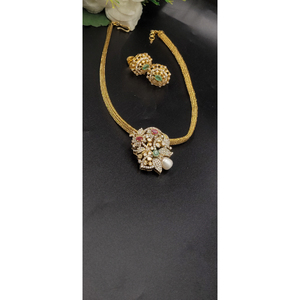 Conjunto de collar choker chapado en oro del sur de la India con piedras de diamante americano y un delicado colgante de perla. - Product Image 1