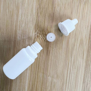 ขวดหยดสีขาว 10-20 มล. บรรจุภัณฑ์เครื่องสำอางทรงกระบอกพลาสติก แบบปิดผนึก ขวดบีบกันแสงสำหรับของเหลว - Product Image 3