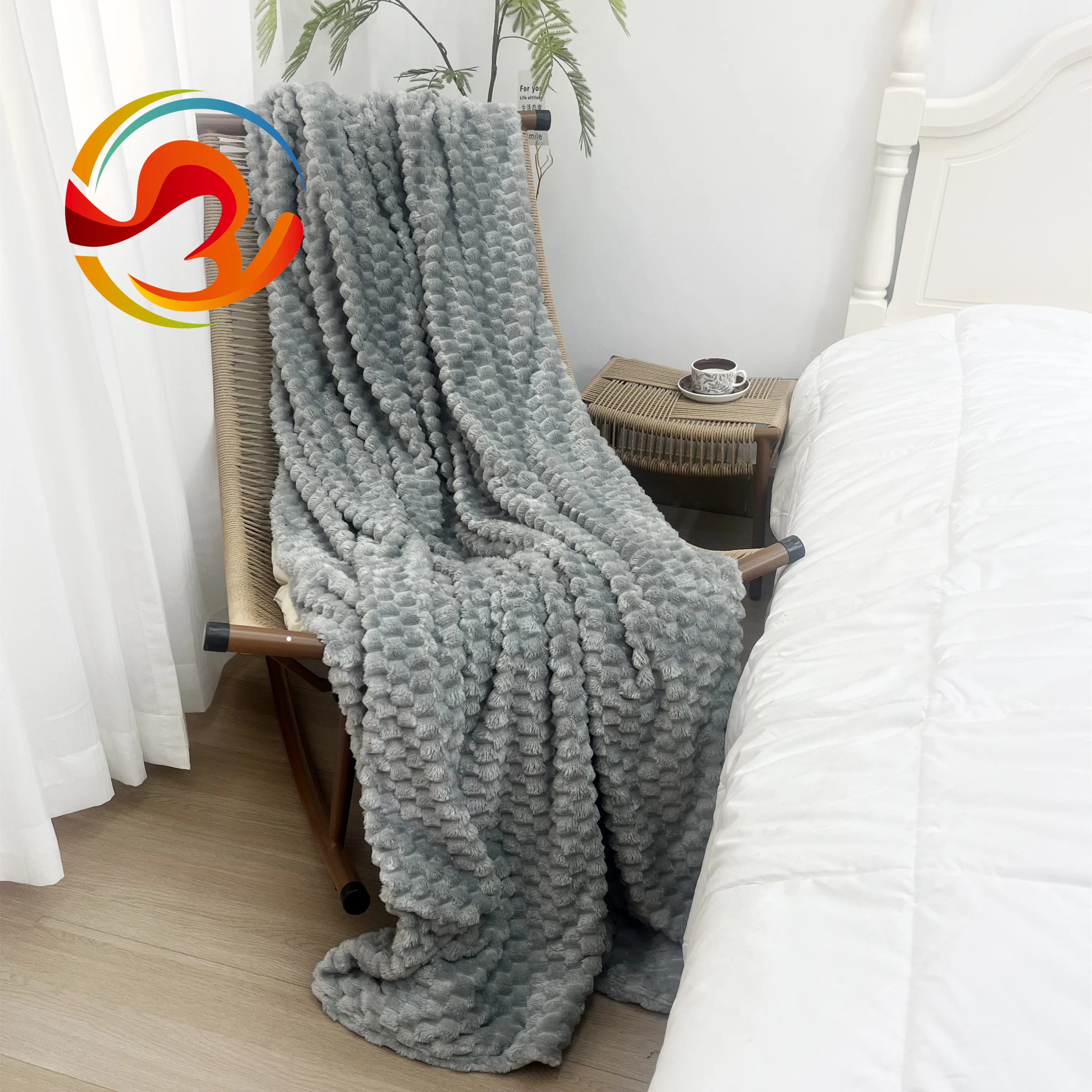 Wholesale Blankets Manufacturers Solid Reversible Stripes Chunky Polyester Plush Bed Throw Blanket Cover Fleece