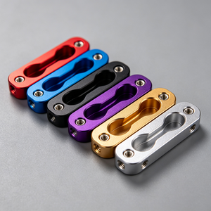 Connecteur de refroidissement liquide sur mesure en laiton usiné CNC, nickelé et poli, OEM pour serveurs et centres de données - Product Image 1