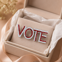 Broche personnalisée en perles pour vote de la Sororité grecque, motif lettre rouge DST, bijou pour cadeau d'anniversaire