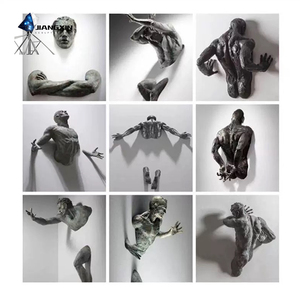 Esculturas montadas en la pared de personajes de anime modernos y dinámicos Artesanía artística de fibra de vidrio y resina con técnica de pintura - Product Image 6