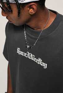 सादा रंग ओवरसाइज टी-शर्ट मैन स्ट्रीटवियर कस्टम मुद्रित ग्राफिक टी-शर्ट थोक शर्ट निर्माता पुरुषों गर्मियों के कपड़े - Product Image 4