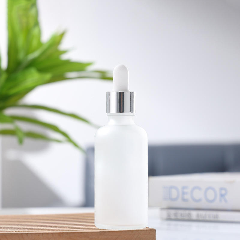 แหวนเงิน + หยดกาวสีขาว + ขวดฝ้า