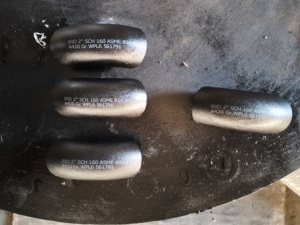 ASTM A420 WPL6 20 인치 이음새가 없는 탄소 강철 90 도 3D 팔꿈치 - Product Image 2