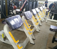 Banc de musculation professionnel pour exercices de flexion des bras, machine de curl assis (Preacher Curl) pour la maison et la salle de sport, à vendre
