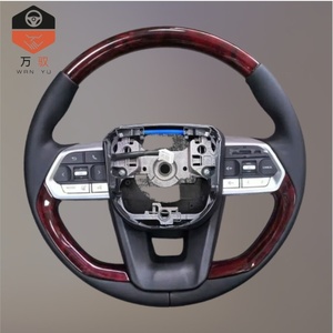 Volante de Cuero y Madera Cosido a Mano Compatible con Toyota Land Cruiser LC300, Camry, Corolla, Fortuner, Yaris, Hiace, <span class=keywords><strong>Supra</strong></span> - Product Image 1