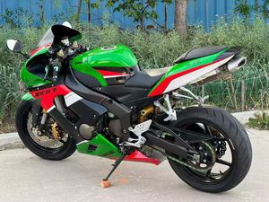 Kawasaki Ninja ZX-6R 636 ABS Moto sportive à refroidissement liquide avec <span class=keywords><strong>trois</strong></span> modes de puissance réglables KTRC - Product Image 5