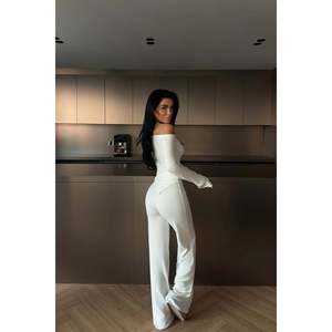 Traje Blanco Elegante para Mujer, Diseño de Mono y Traje de una Pieza Estilo Kendrick - Product Image 1