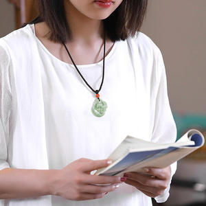 หยกธรรมชาติสีเขียวหยกหยาด จี้หยก UNISEX รูปกระต่ายน่ารัก สไตล์จีน ดีไซน์ดั้งเดิม ของขวัญพร้อมใบรับรองการประเมินราคา DW32 - Product Image 5