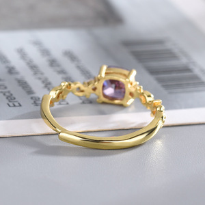 Exquisitos Anillos <span class=keywords><strong>de</strong></span> Cobre con Gema Púrpura para Mujer, Anillos <span class=keywords><strong>de</strong></span> Dedo Modernos para Chicas, Regalos <span class=keywords><strong>de</strong></span> Joyería - Product Image 4