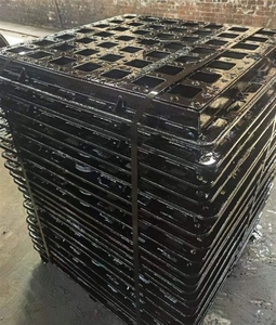 Rejilla de acero galvanizado D400 600x350 para escalones, pasillos y desagües - Product Image 6