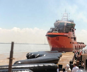 Defensas Neumáticas Industriales para Uso Marino, Estructura de 7 Capas, Resistentes, Capacidad de Carga de 0.05-0.08MPa, 150T, 10 Años de Servicio - Product Image 4