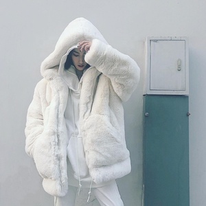 Manteau gris populaire INS 2020 pour femmes, nouveau sweat à capuche épais style bonhomme de neige, <span class=keywords><strong>imitation</strong></span> <span class=keywords><strong>fourrure</strong></span> de lapin Rex, ample, tissé à carreaux, court pour l'hiver - Product Image 2