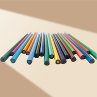 Crayons de couleur triangulaires en plastique recyclé non solubles, 24 couleurs |   Art durable personnalisable (couleurs/logo/emballage) vendu à l'unité