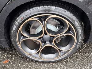 Jantes de voiture de course Xinlin pour Alfa Romeo Giulia Stelvio 17 18 19 20 pouces PCD5X110 ET35 style trèfle, fabrication par formage à flux, noir - Product Image 6