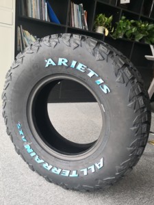 Neumáticos baratos al por mayor <span class=keywords><strong>comprar</strong></span> directamente de China 31X10.50R15 31 10,5 15 pulgadas SUV neumáticos radiales neumático sin cámara de goma - Product Image 5