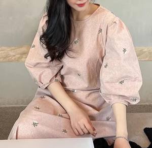 Elegante Dubai Lady Abaya Robes Vestido bordado de estilo coreano suave para <span class=keywords><strong>mujer</strong></span> Talla única para la mayoría para fiesta Primavera Verano Otoño - Product Image 1