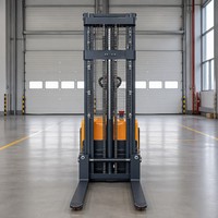 Chariot élévateur électrique à conduite étroite avec batterie lithium-ion et pneus en polyuréthane pour la manutention et le stockage de marchandises en entrepôt