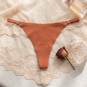 Culotte string sans couture pour femme, taille basse, fines bretelles, confortable, en soie glacée, lingerie féminine avec anneau métallique doré - Product Image 3