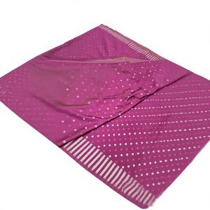 Magnifique sari indien pakistanais traditionnel de couleur vin, tissu en soie doux et lisse, design de tissage élégant, vêtement de fête, séchage rapide, soleil - Product Image 1