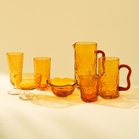 Ensemble de verres à boire Ocean Bubble en verre ambré réutilisable, design moderne et unique, avec texture martelée craquelée, comprenant un gobelet et un bol en verre sur pied, personnalisable