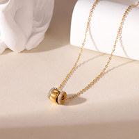 Collier Pendentif Cylindre Zircon Brillant Populaire et Tendance, Plaqué Or Véritable 18K Poli, Bijou Décontracté pour les Vacances, Anti-ternissement