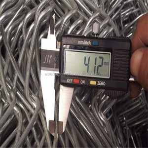 รั้วลวดตาข่ายชุบสังกะสีแบบจุ่มร้อน ขนาดตาข่าย 50x50 มม. รั้วไซโคลนสำหรับฟาร์มและสวน - Product Image 5