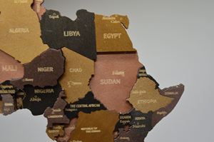 Mappa del <span class=keywords><strong>Mondo</strong></span> 3D Incisa su <span class=keywords><strong>Legno</strong></span>, Grande Mappa <span class=keywords><strong>da</strong></span> <span class=keywords><strong>Parete</strong></span> per Viaggiatori, Decorazione Murale <span class=keywords><strong>in</strong></span> <span class=keywords><strong>Legno</strong></span> Ecologico con Puntine - Product Image 3