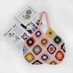 <span class=keywords><strong>Sac</strong></span> fourre-tout à bandoulière fait main au <span class=keywords><strong>crochet</strong></span> granny square, fourni par l'usine, idéal pour la plage estivale - Product Image 5