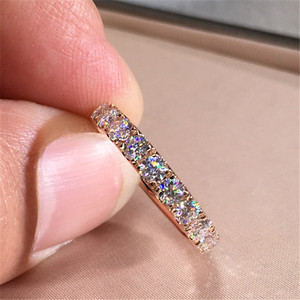 Anello da Donna con Zirconi Cubici Rotondi Stile Eternity, Gioiello alla Moda - Product Image 2