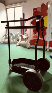 <span class=keywords><strong>Chariot</strong></span> à <span class=keywords><strong>selle</strong></span> pliable avec roues de 10 pouces - Product Image 3