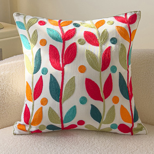 Taie d'oreiller en lin et coton 18x18 pouces, housse de coussin décorative brodée avec fermeture éclair - Product Image 5