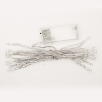 Guirnalda de Luces LED con Caja de Baterías, Luces Pequeñas para Decoración Navideña, Luces con Alimentación USB, Control Remoto, Impermeables, 8 Luces Intermitentes de Navidad