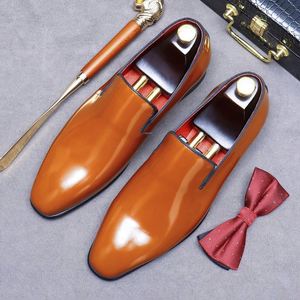 Chaussures habillées pointues en cuir lisse de luxe pour hommes, noires et marron, chaussures de créateur de haute qualité résistantes à l'eau - Product Image 6